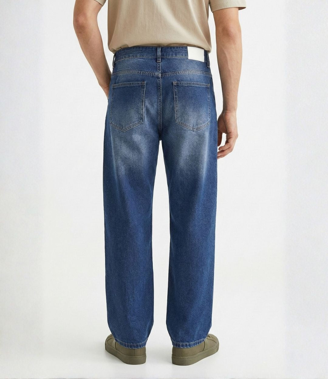 The Classic Comfort Fit Jeans In Dark Indigo