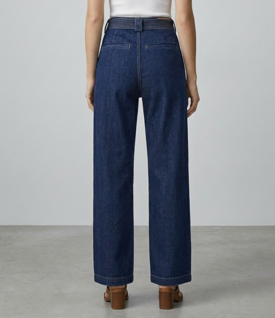 Belted Straight Fit Jeans