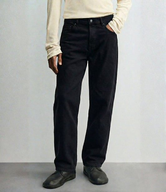 The Classic Comfort Black jeans