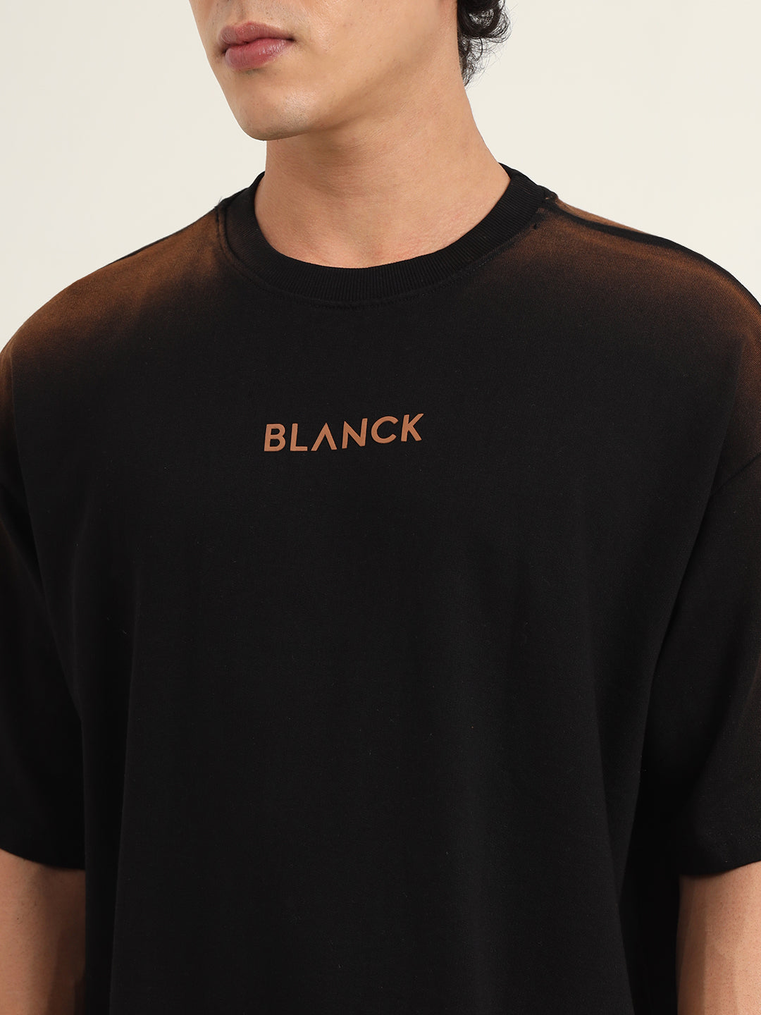 Black oversized tee